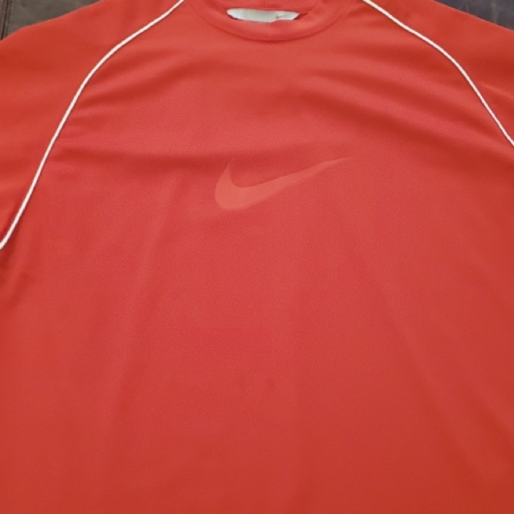 Nike men’s golf shirt